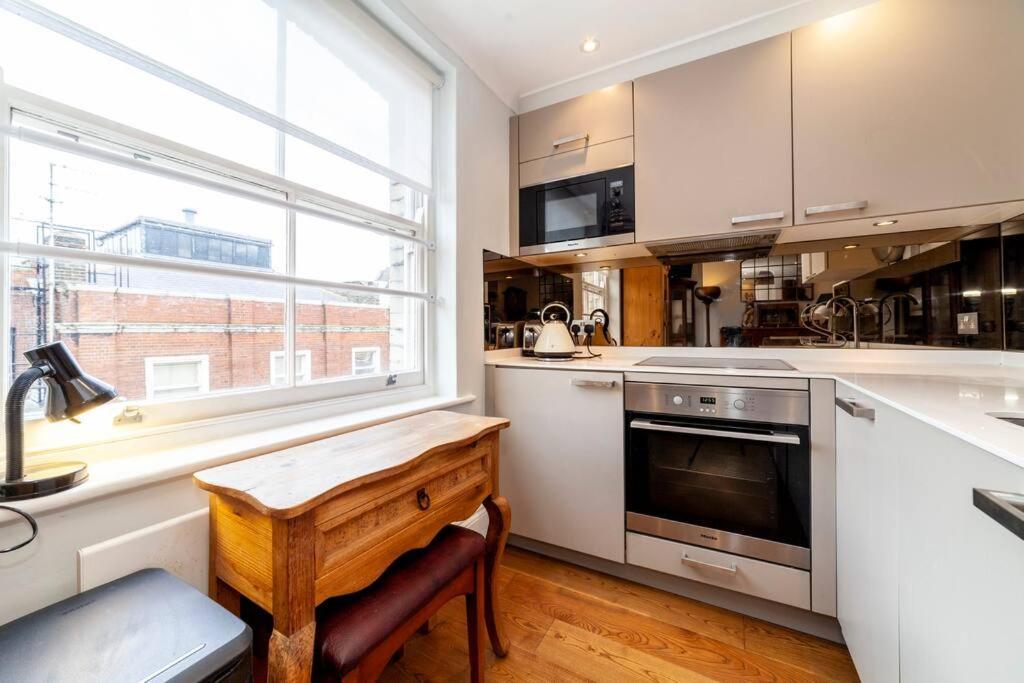 Outstanding Antique 1Br Flat In Soho Apartment Лондон Екстериор снимка