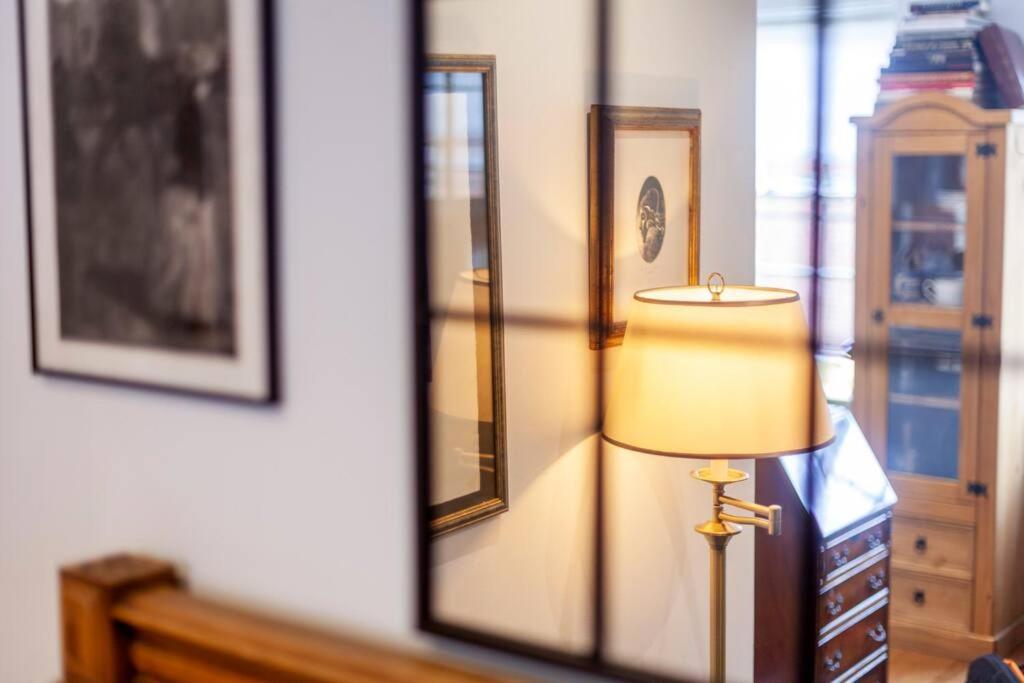Outstanding Antique 1Br Flat In Soho Apartment Лондон Екстериор снимка