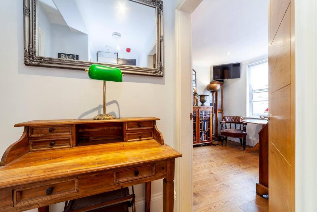 Outstanding Antique 1Br Flat In Soho Apartment Лондон Екстериор снимка