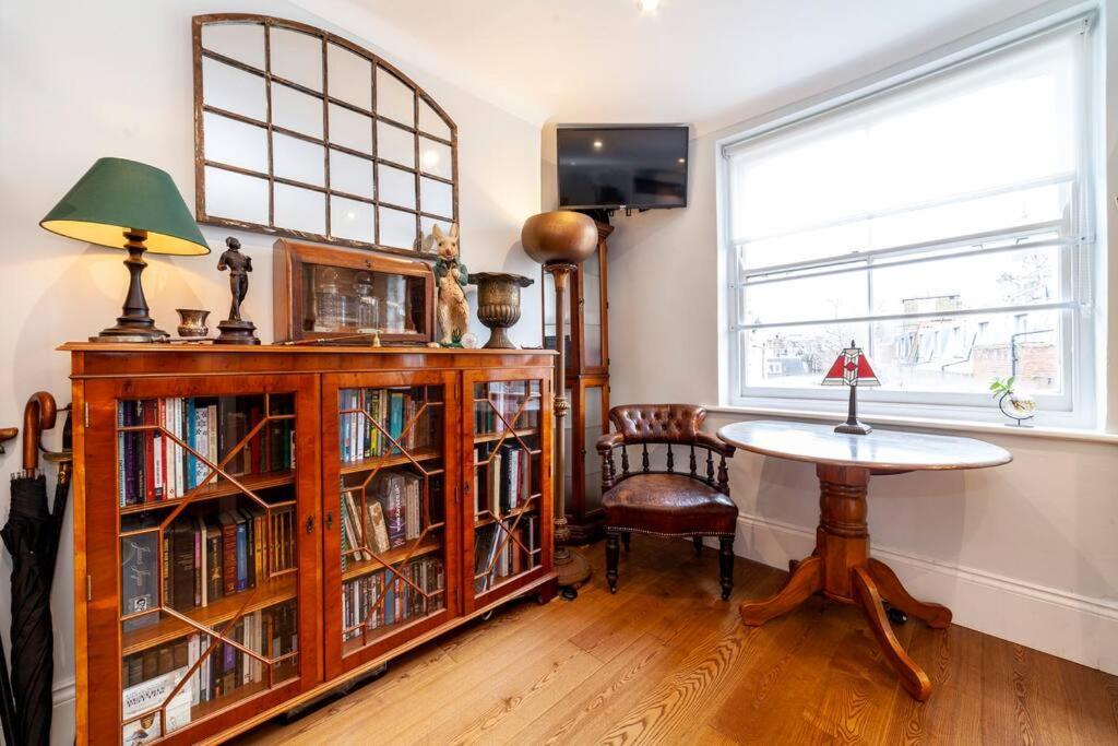 Outstanding Antique 1Br Flat In Soho Apartment Лондон Екстериор снимка